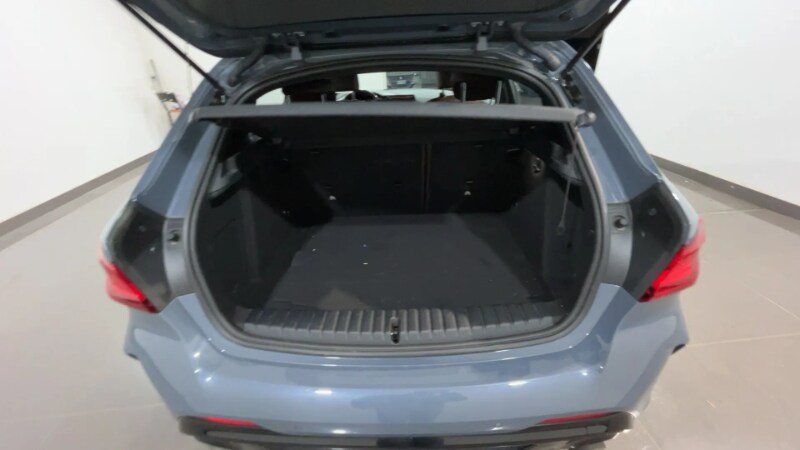 BMW Serie 1       (F40) M 135i xDrive