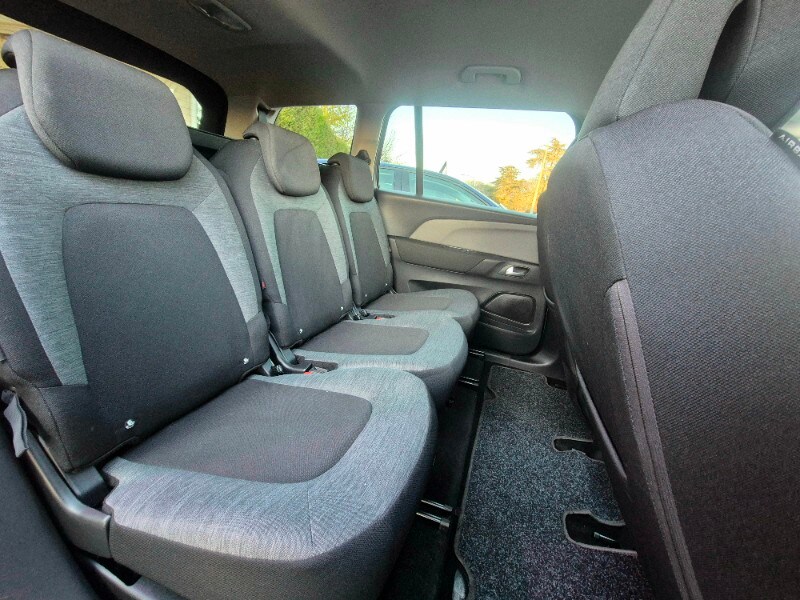 CITROEN Grand C4 SpaceTour. Grand C4 SpaceTourer BlueHDi 130 S&S Feel