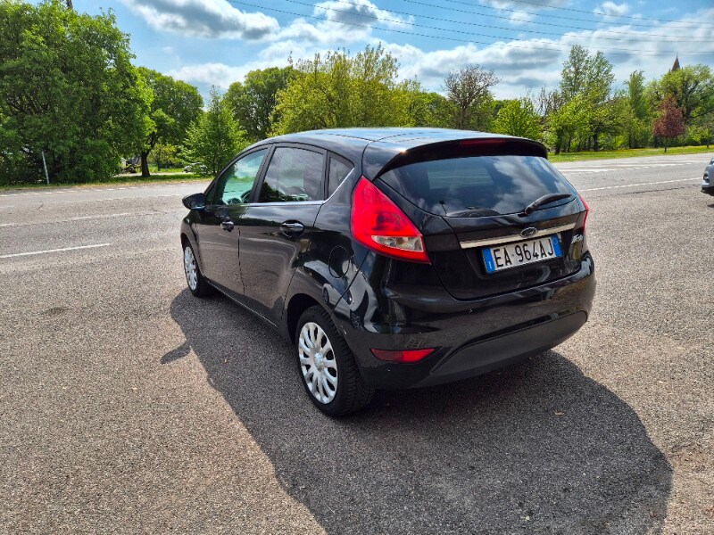 FORD Fiesta 6ª serie Fiesta 1.4 5 porte Bz.- GPL Titanium