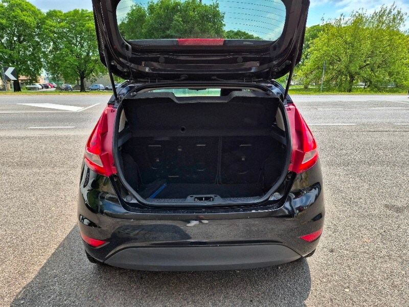 FORD Fiesta 6ª serie Fiesta 1.4 5 porte Bz.- GPL Titanium