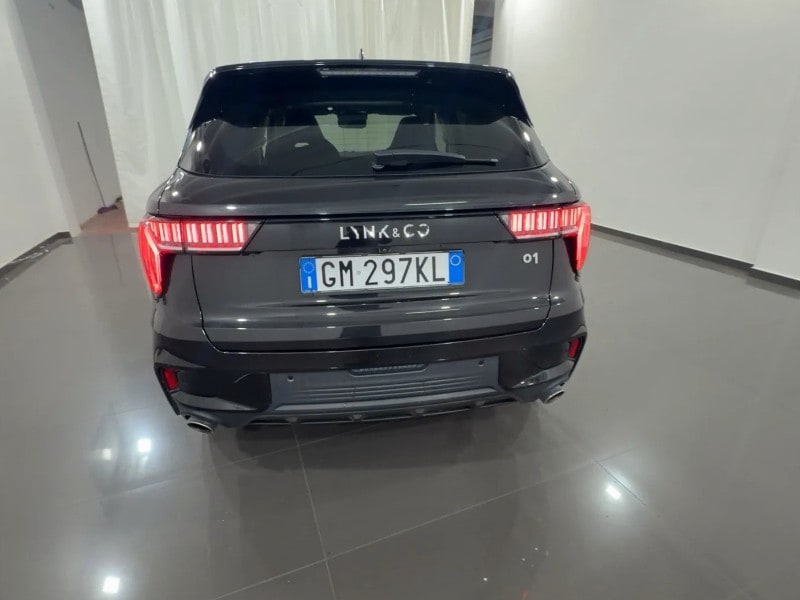 LYNK&CO 01 01 PHEV