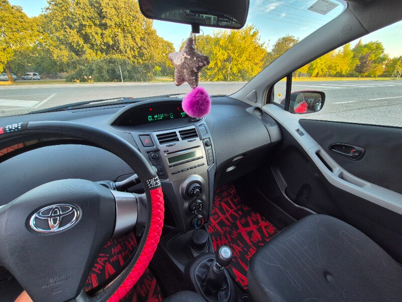 TOYOTA Yaris 2ª serie Yaris 1.0 5 porte
