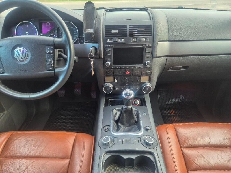 VOLKSWAGEN Touareg 2.5 R5 TDI