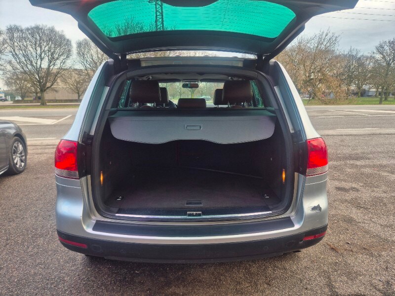 VOLKSWAGEN Touareg 2.5 R5 TDI